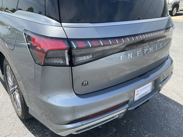 Used 2025 INFINITI QX80 Sensory AWD/4WD image 29