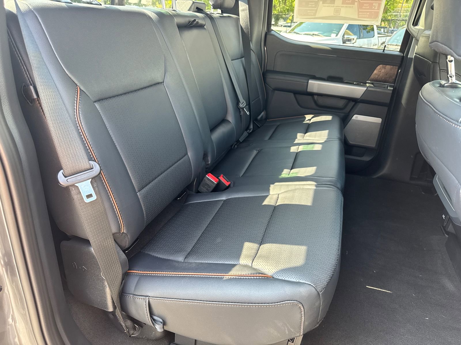New 2025 Ford F250 Lariat w/ Lariat Ultimate Package image 15