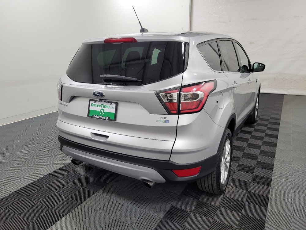 Used 2017 Ford Escape SE w/ SE Cold Weather Package image 9