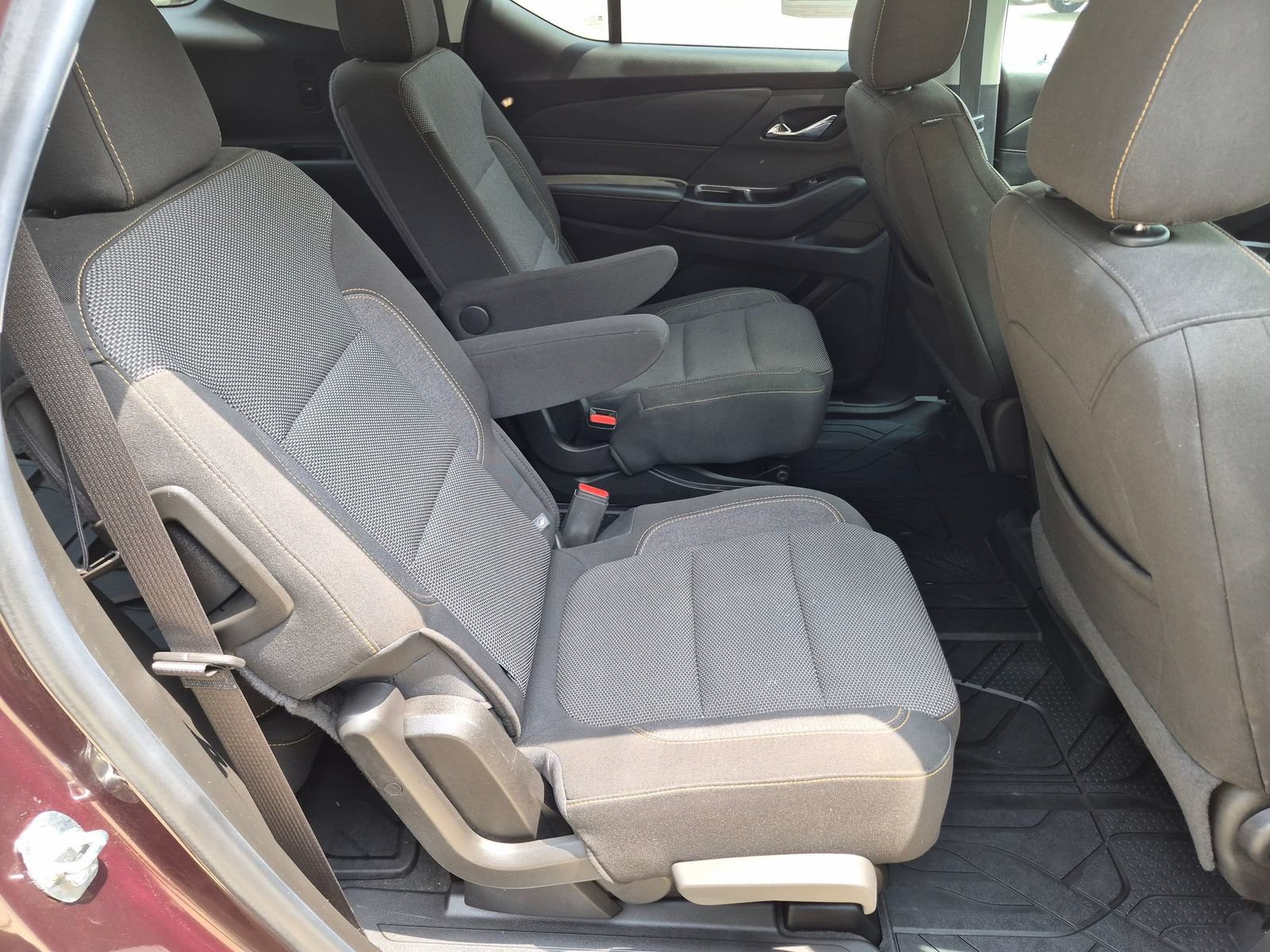 Used 2019 Chevrolet Traverse LT FWD image 29