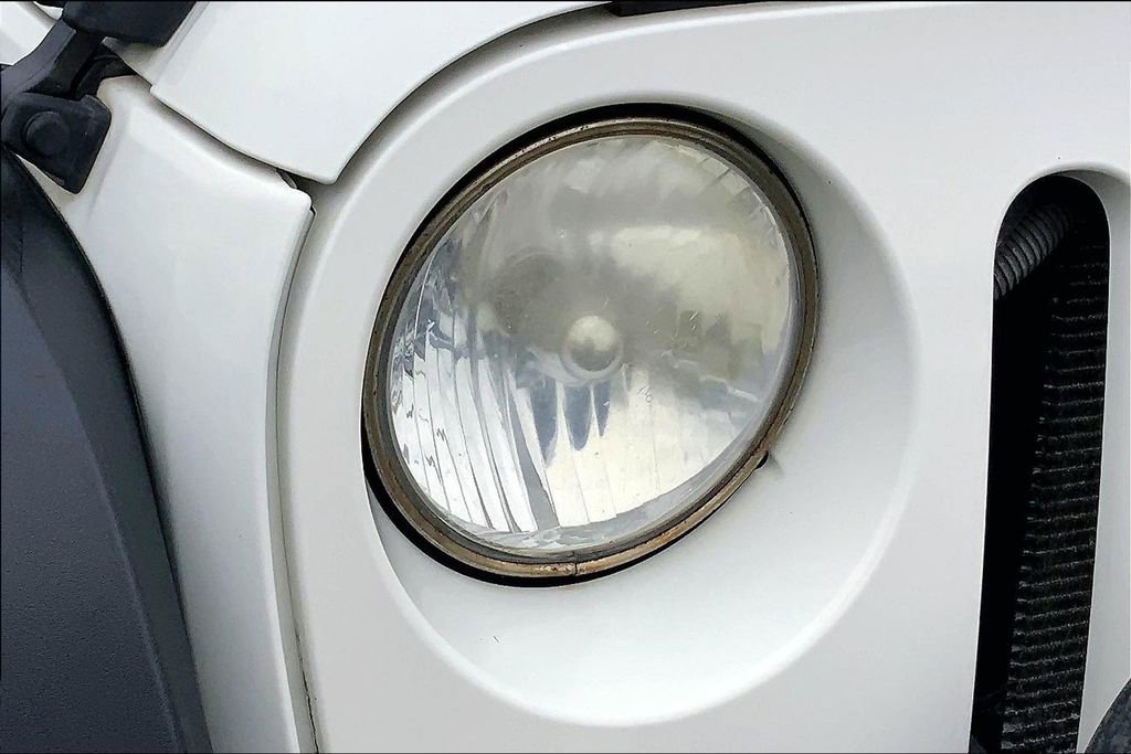 Used 2009 Jeep Wrangler X AWD/4WD image 25