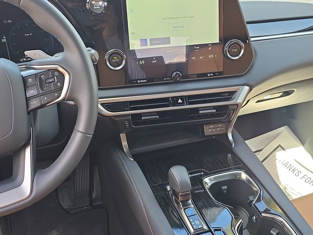 Used 2025 Lexus RX 350 FWD w/ Technology Package image 18