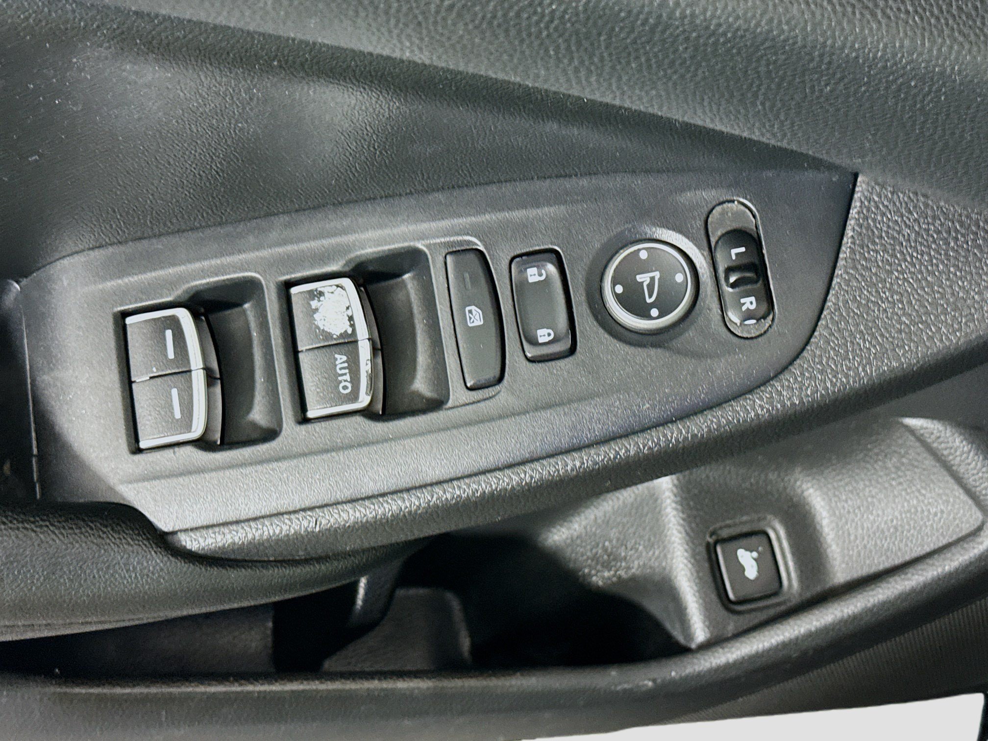 Used 2019 Honda Accord LX image 24