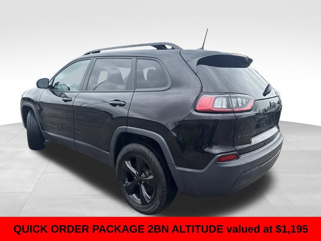 Used 2020 Jeep Cherokee Latitude Plus AWD/4WD image 3