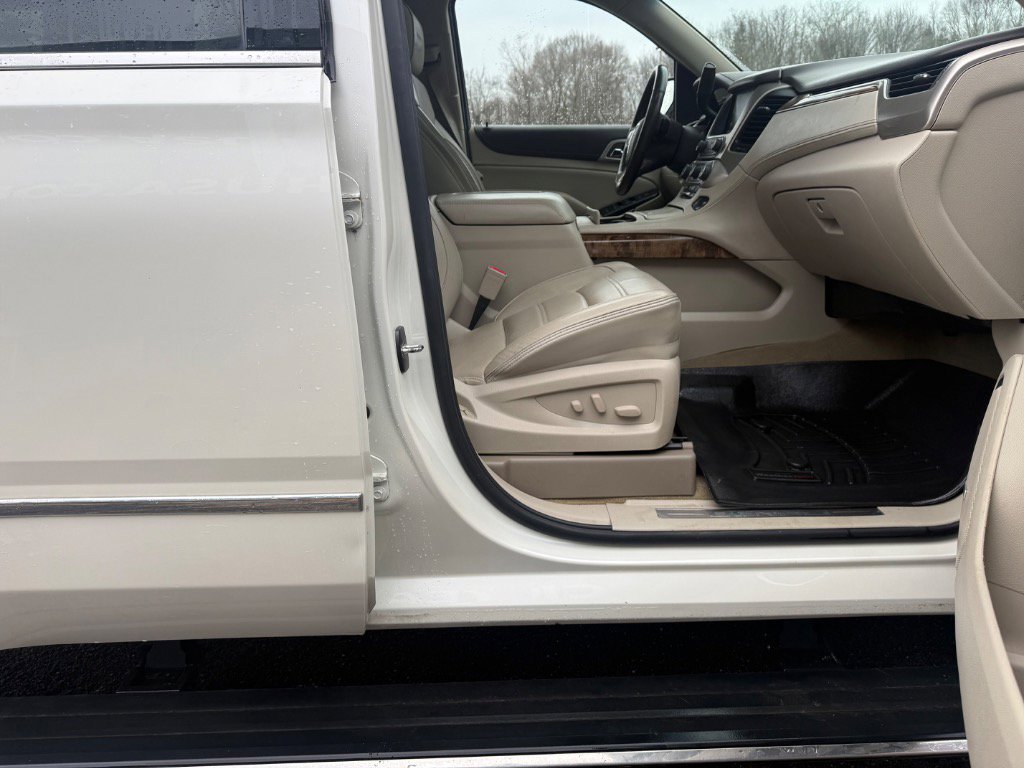 Used 2015 GMC Yukon Denali w/ Premium Package image 11