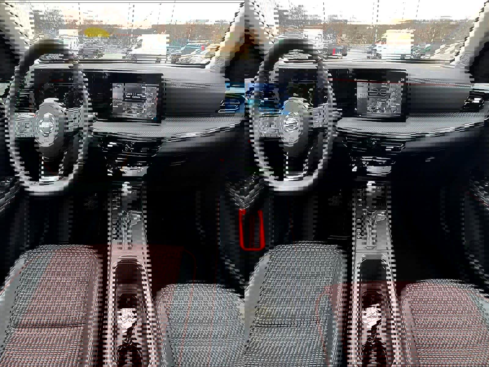 Used 2025 Nissan Kicks SR w/ SR Premium Package image 21