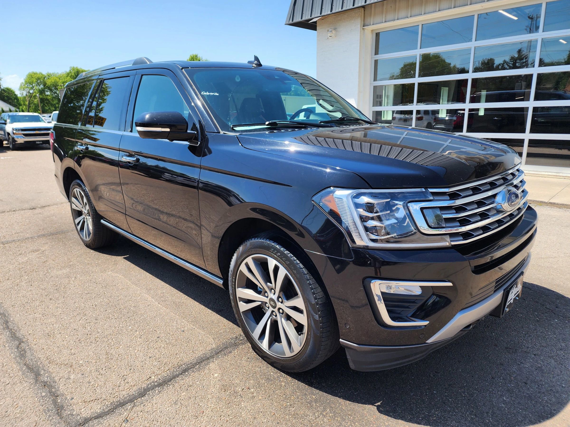 Used 2021 Ford Expedition Limited image 2
