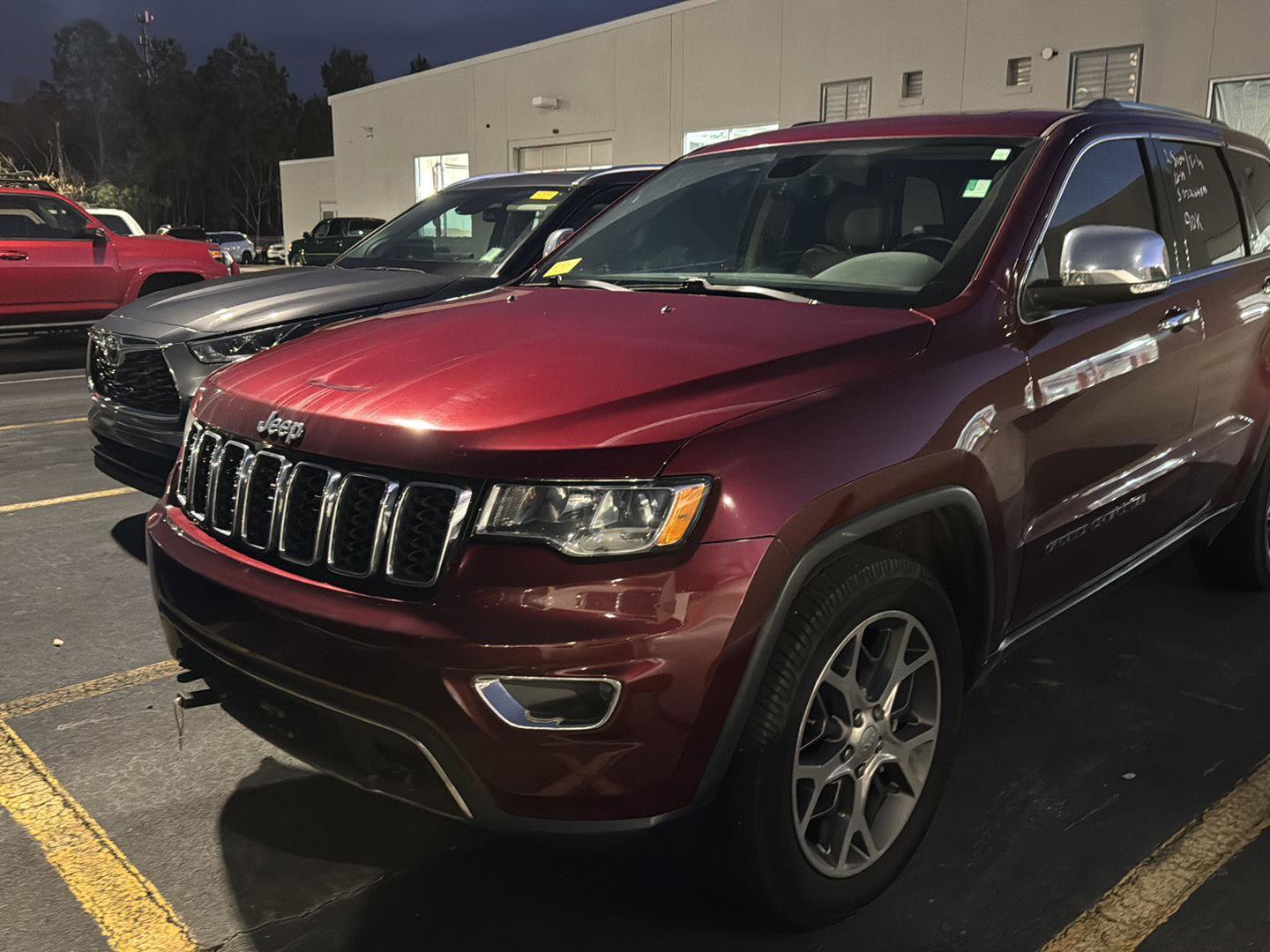 Used 2021 Jeep Grand Cherokee Limited w/ Sun & Sound Group image 2