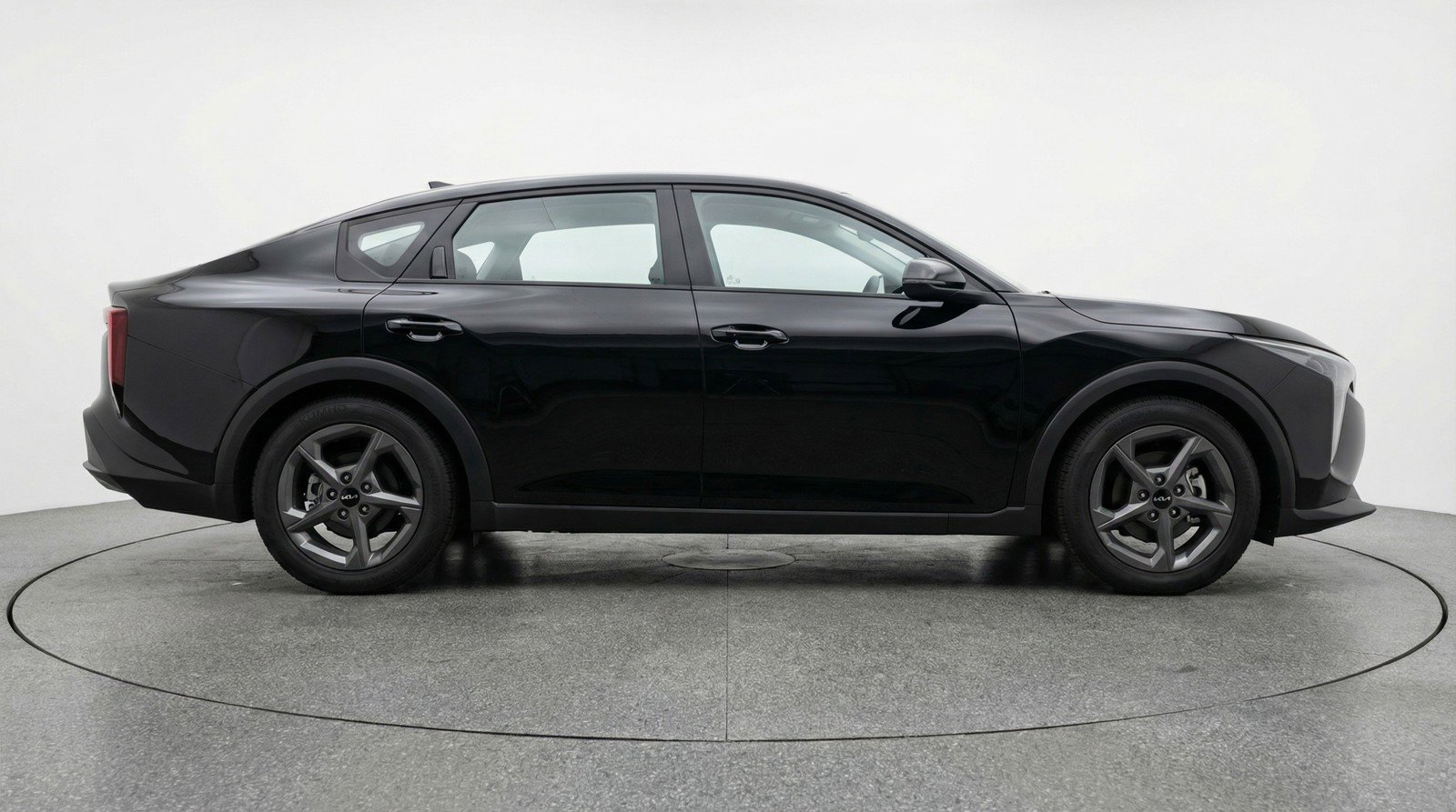 Used 2025 Kia K4 LXS image 11