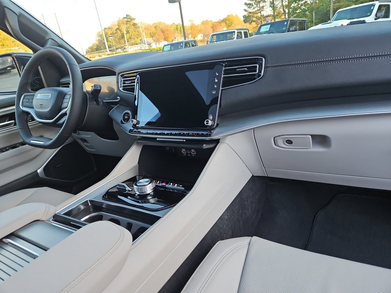 New 2025 Jeep Wagoneer 4WD image 16