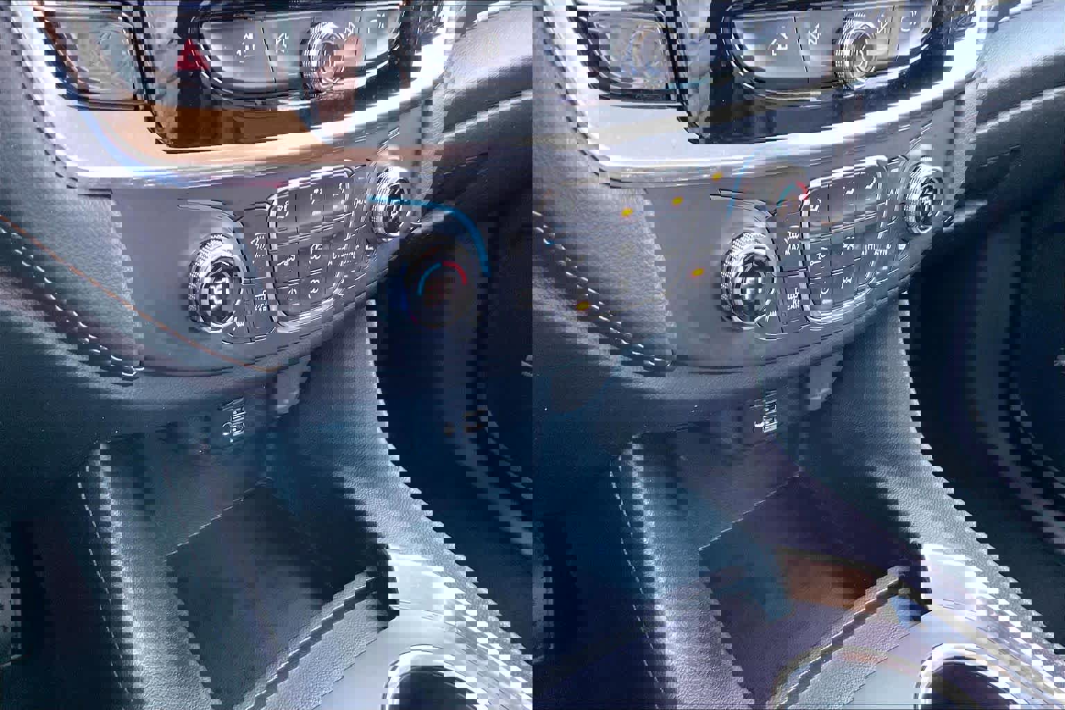 Used 2020 Chevrolet Traverse RS image 32