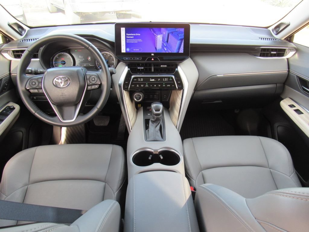 Used 2024 Toyota Venza XLE AWD/4WD image 20