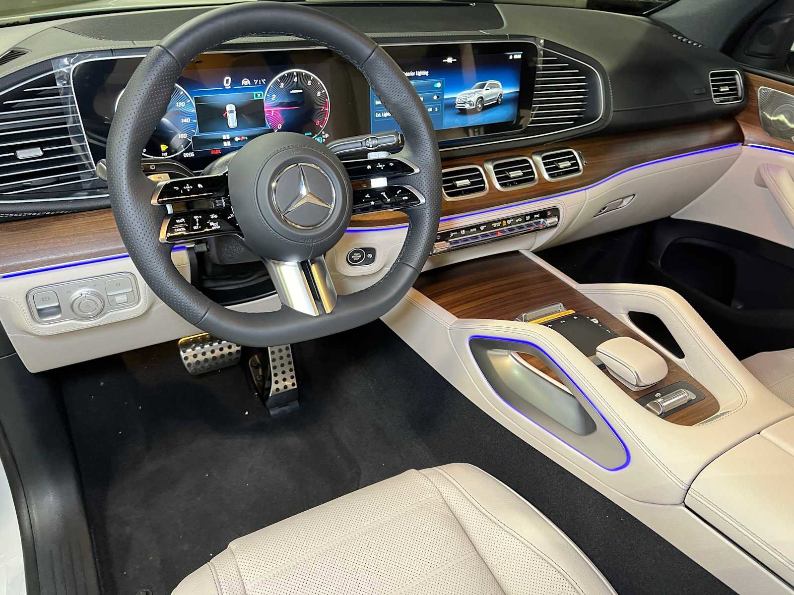 New 2025 Mercedes-Benz GLS 580 4MATIC image 23