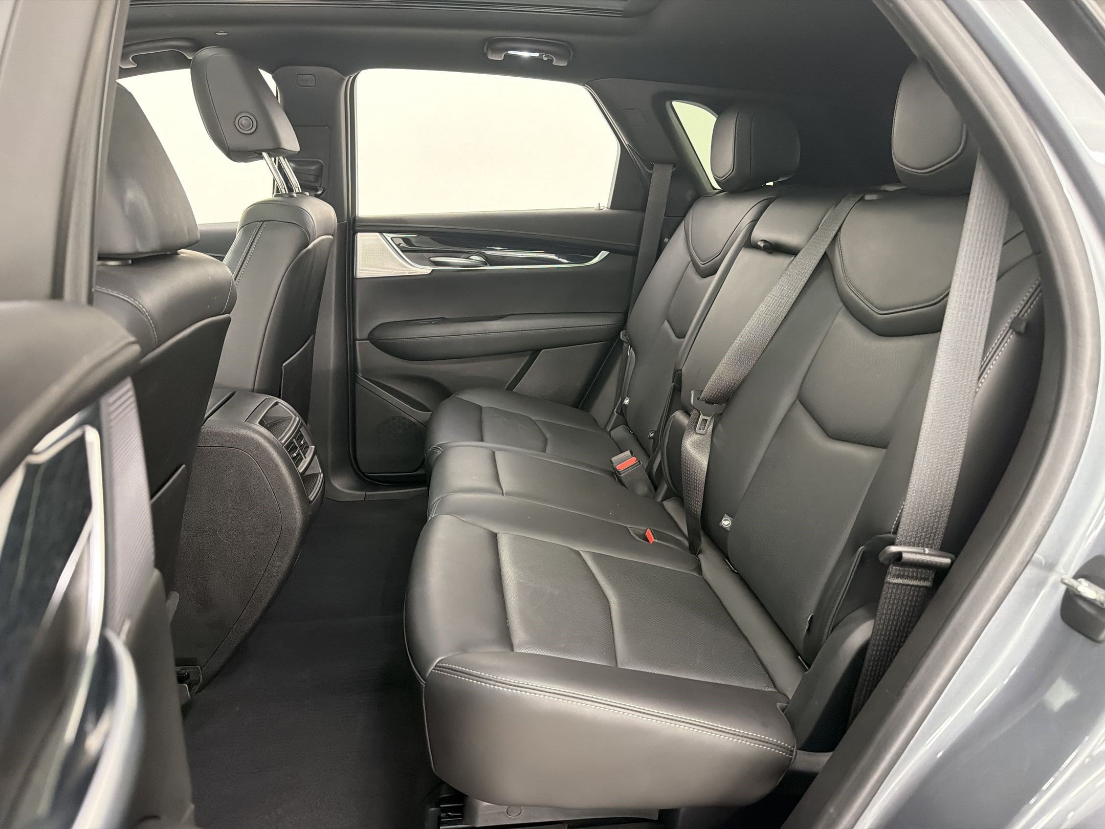 Used 2022 Cadillac XT5 Premium Luxury w/ Technology Package FWD image 25