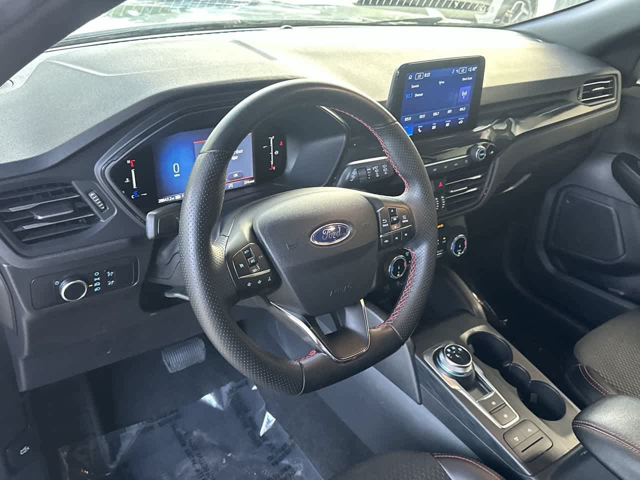Used 2025 Ford Escape ST-Line AWD/4WD image 13