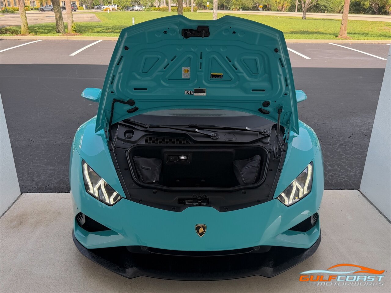 Used 2021 Lamborghini Huracan EVO RWD image 40