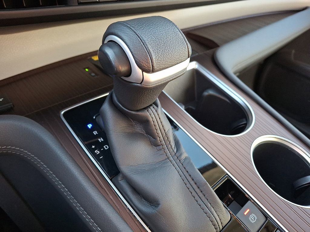 Used 2022 Toyota Sienna XLE image 12