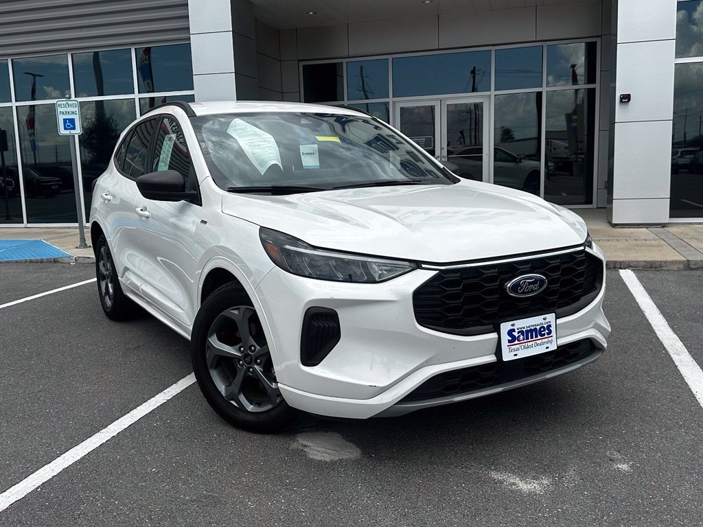 Certified 2023 Ford Escape ST-Line w/ Tech Pack #1 FWD image 3