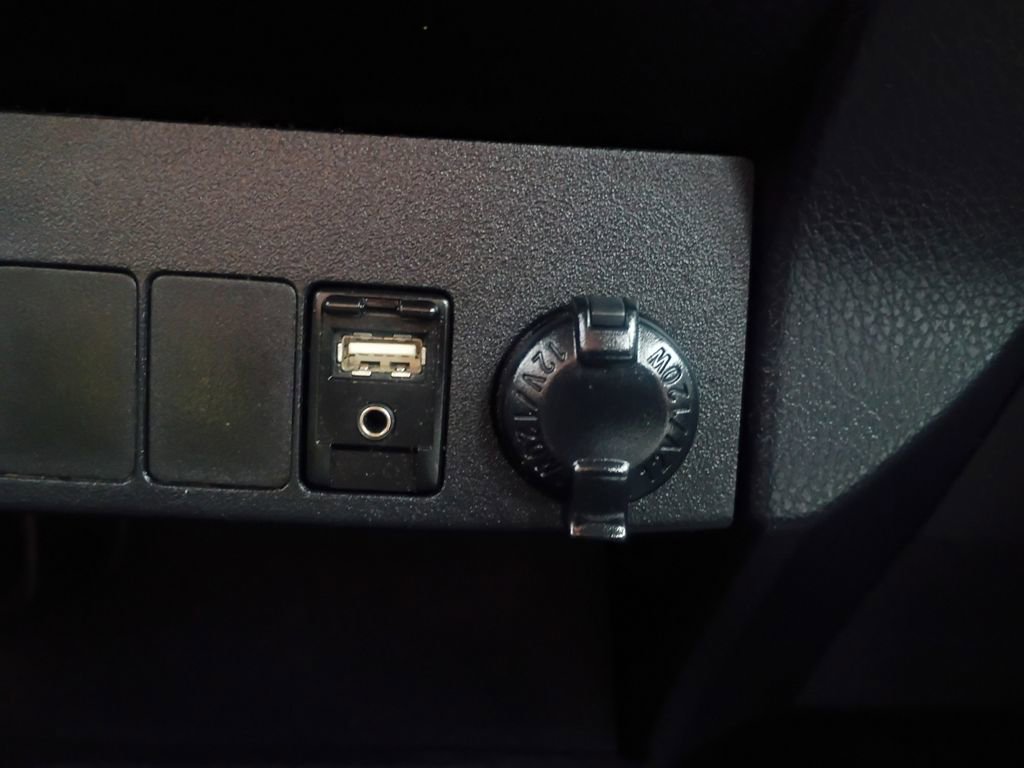 Used 2016 Toyota RAV4 Limited image 6