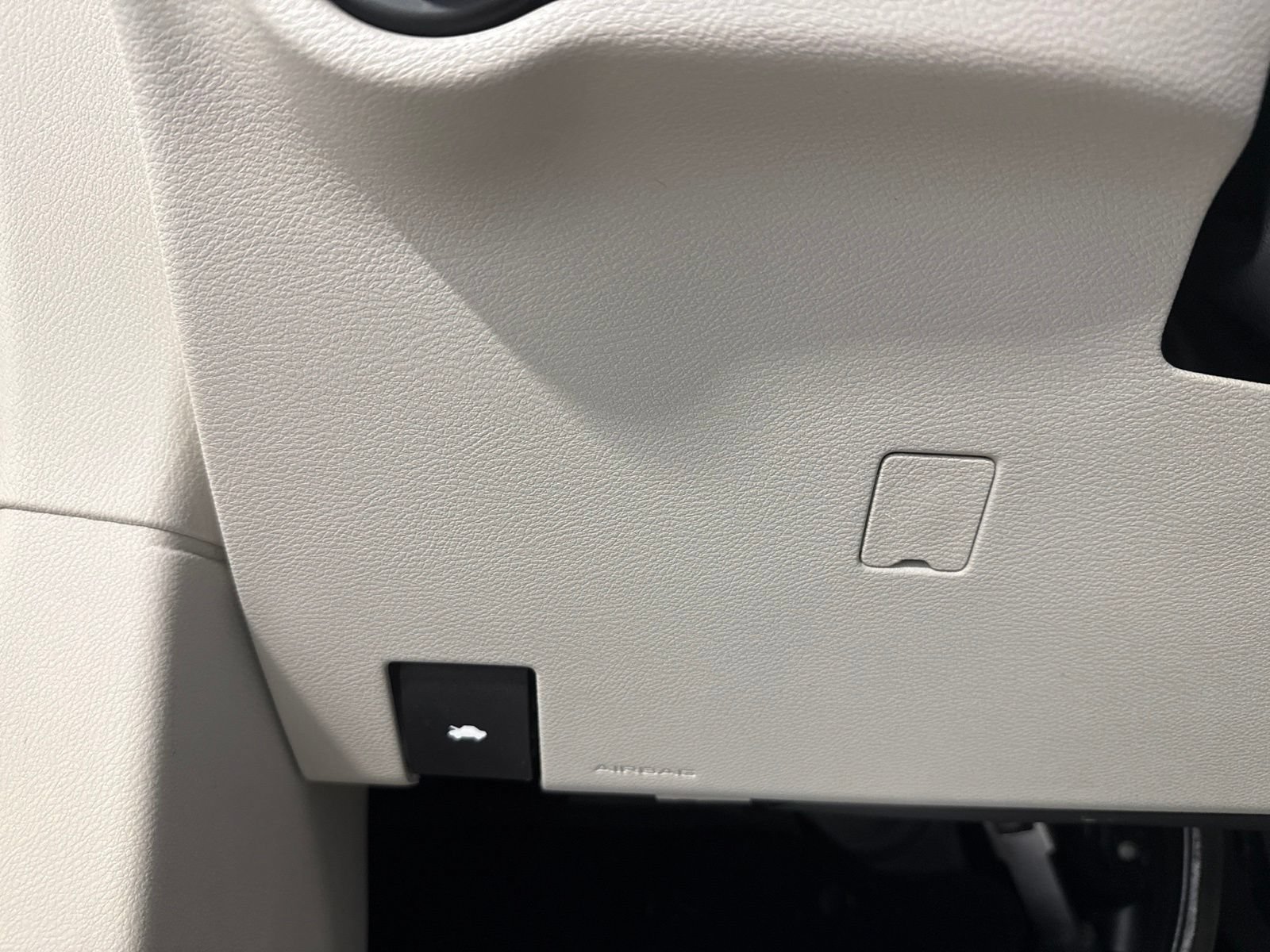 Used 2023 Chrysler Voyager LX FWD image 44