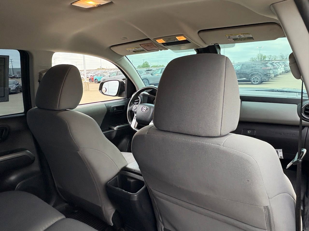 Used 2019 Toyota Tacoma SR5 AWD/4WD image 36