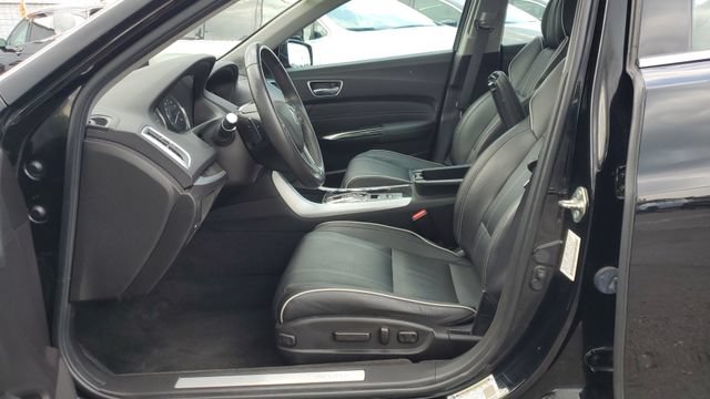 Used 2018 Acura TLX w/ Technology Package FWD image 4