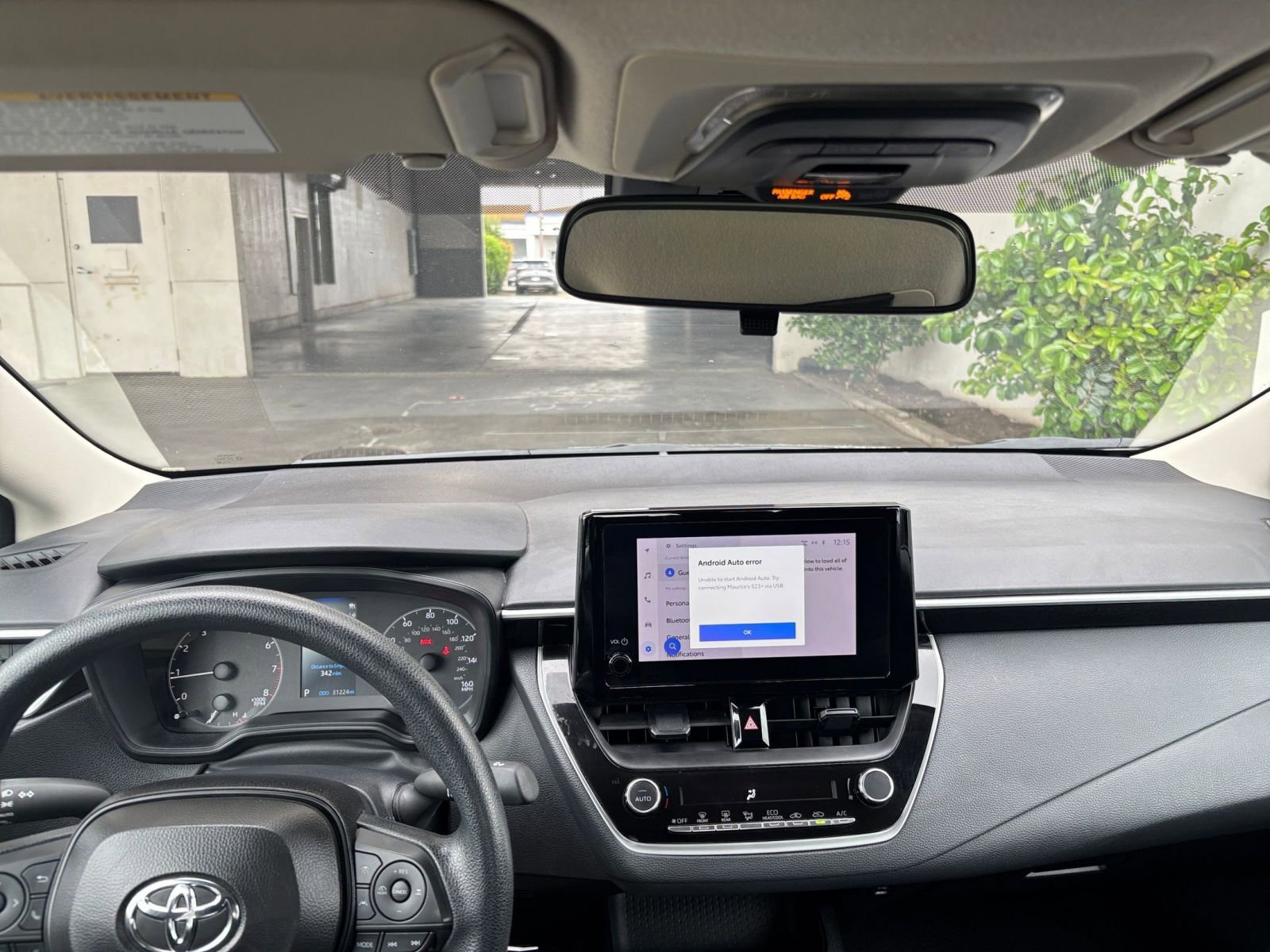 Used 2025 Toyota Corolla LE FWD image 33