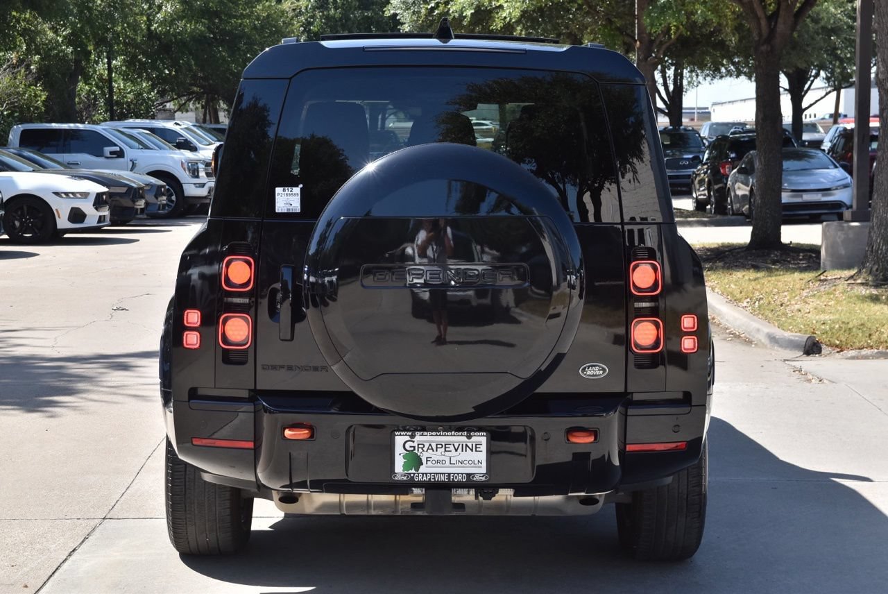 Used 2023 Land Rover Defender 130 X AWD/4WD image 9