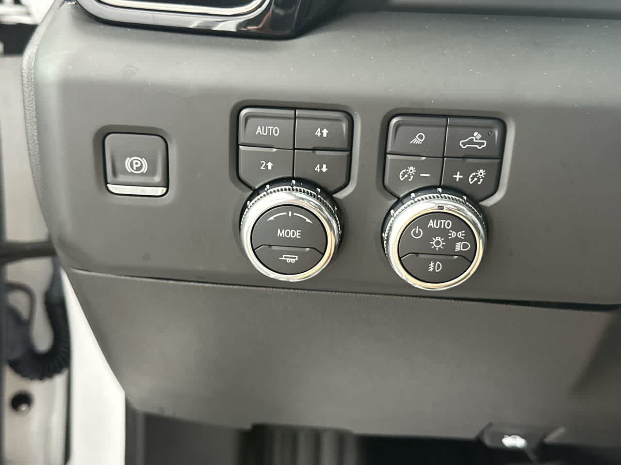 Used 2025 GMC Sierra 1500 AT4X AWD/4WD image 12