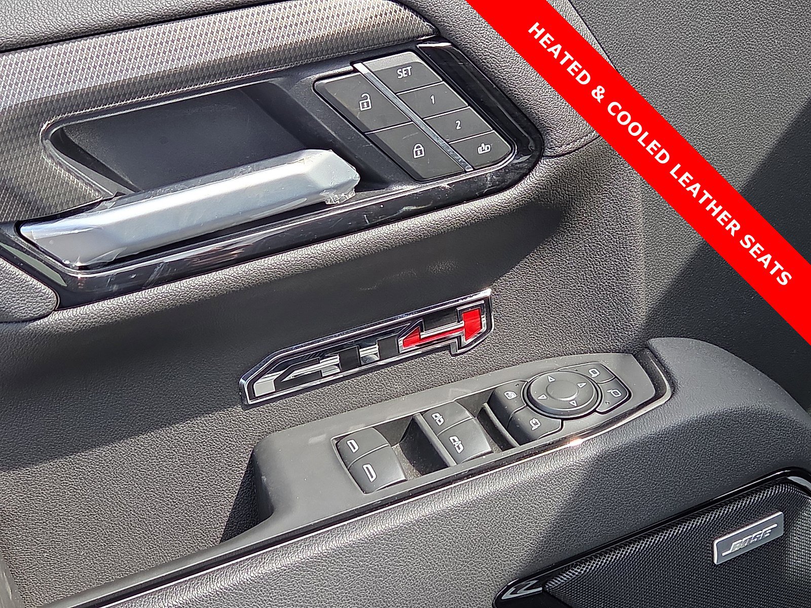 Used 2025 GMC Sierra 1500 AT4 image 13