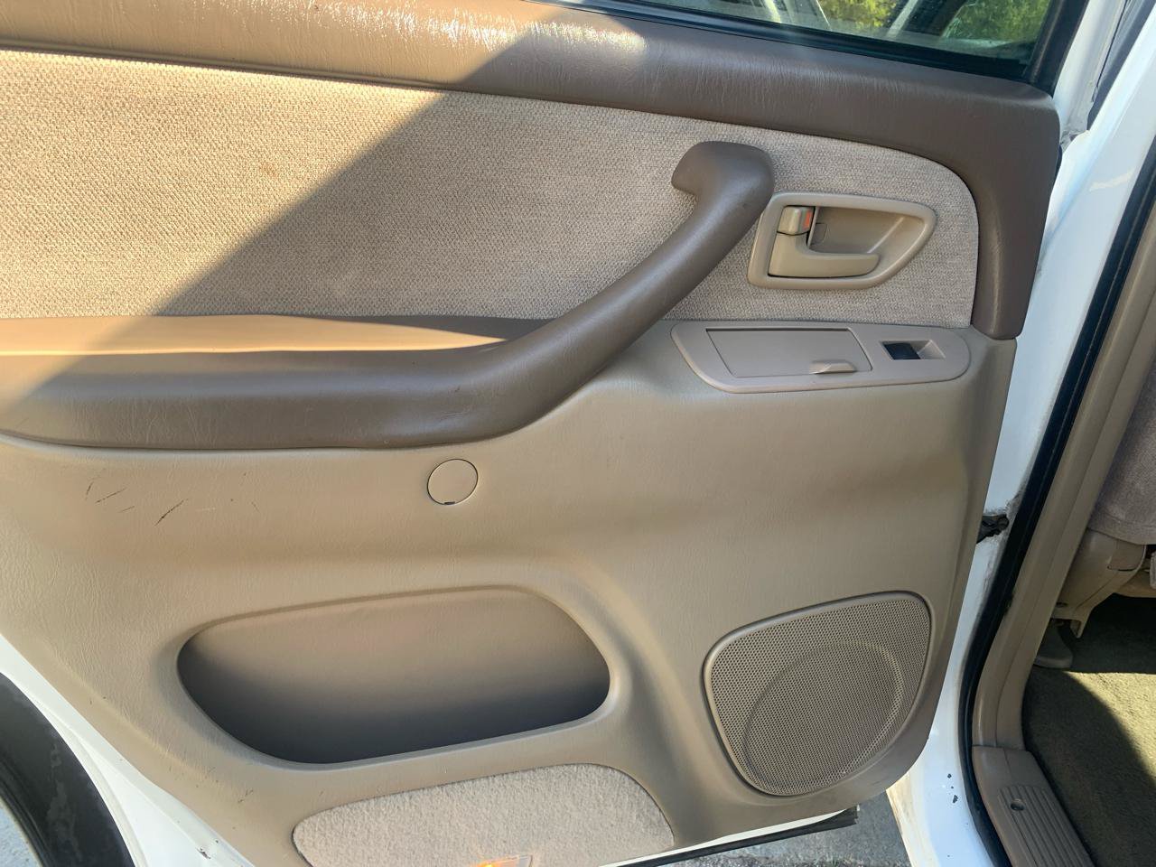 Used 2001 Toyota Sequoia SR5 RWD image 17