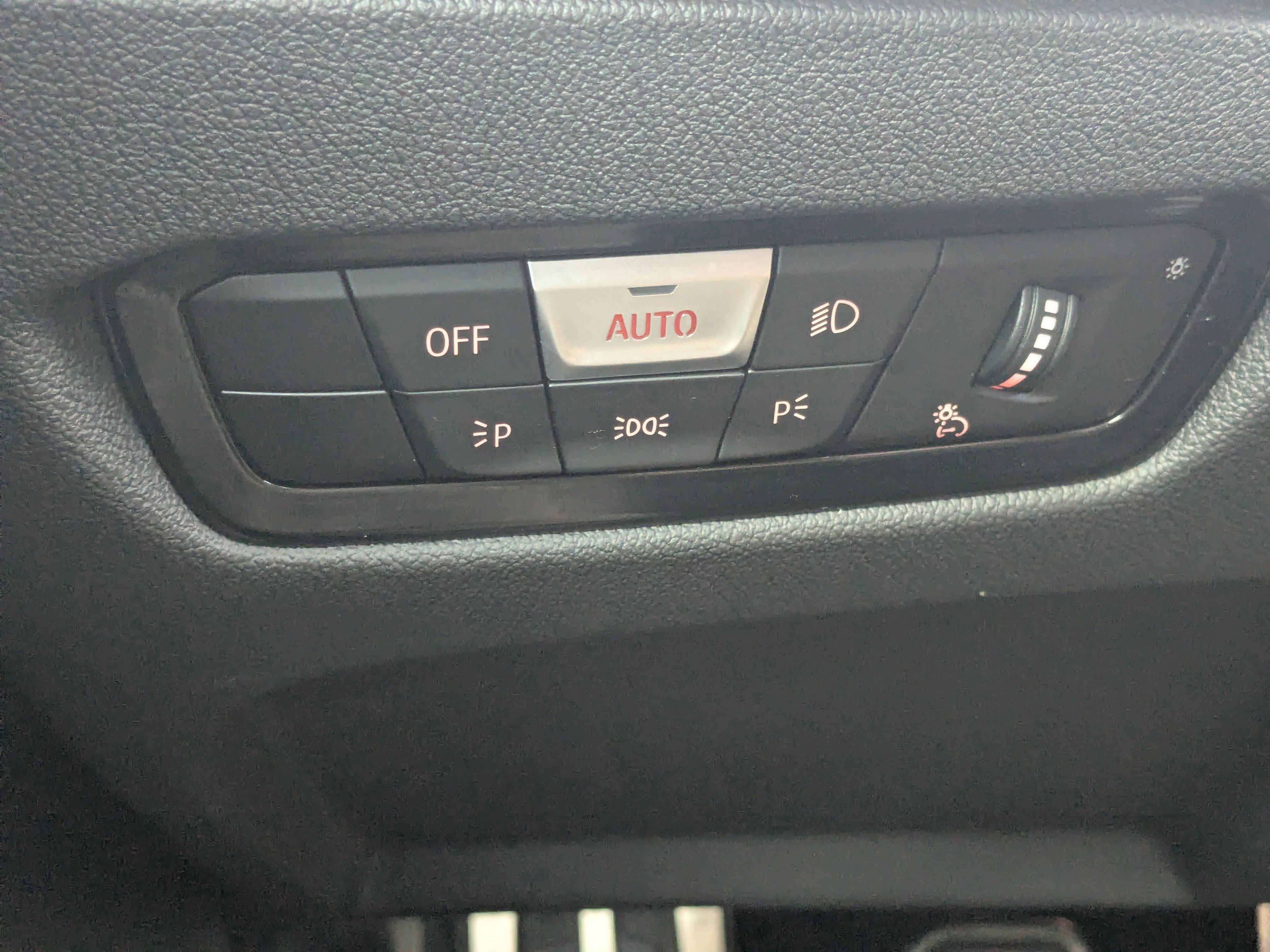 Used 2023 BMW M2 w/ Lighting Package image 31