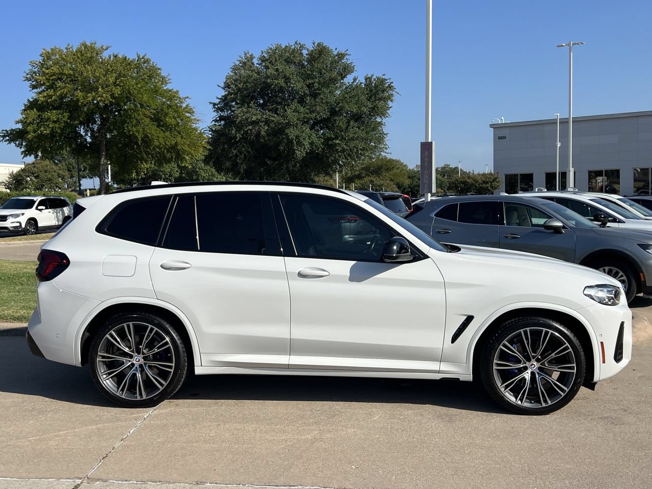Used 2023 BMW X3 M40i w/ Parking Assistance Package AWD/4WD image 3