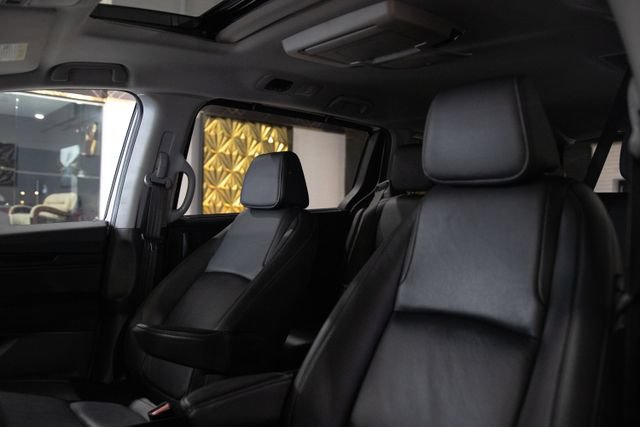 Used 2023 Honda Odyssey Touring image 11