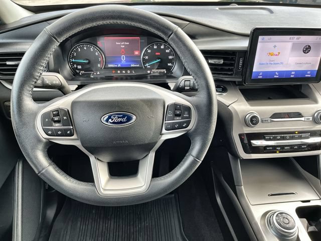 Used 2023 Ford Explorer XLT w/ Class IV Trailer Tow Package AWD/4WD image 12
