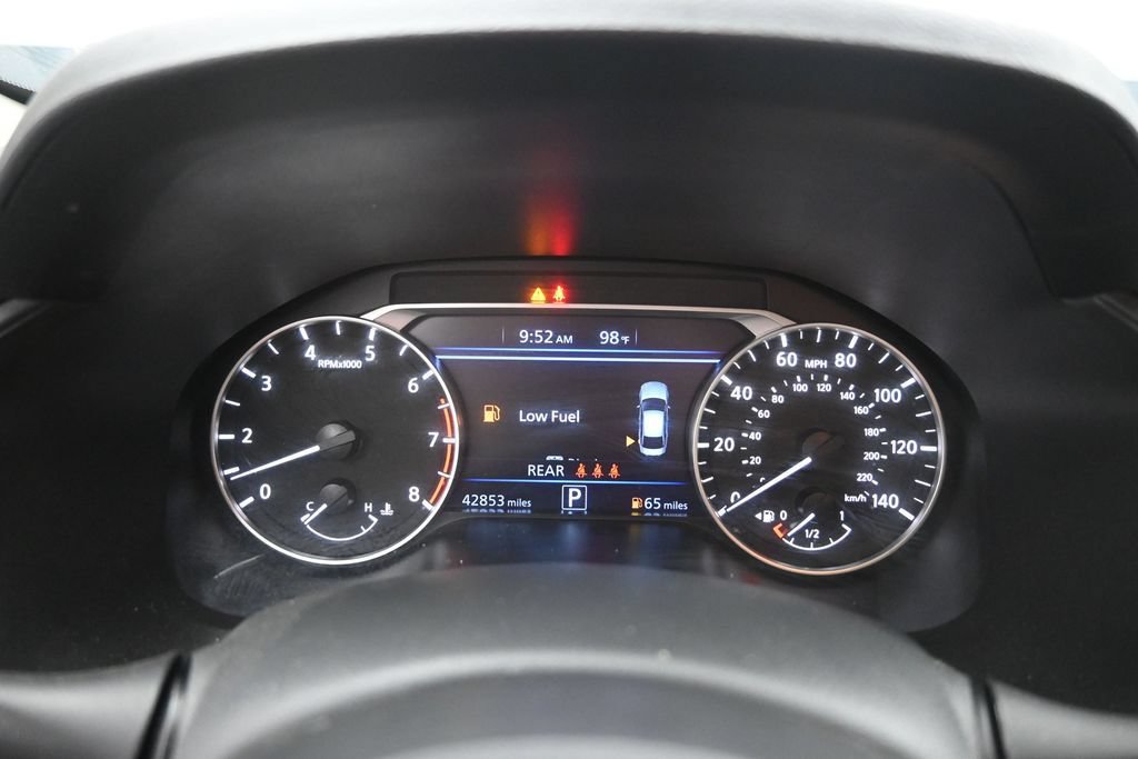 Used 2025 Nissan Altima 2.5 SV FWD image 6