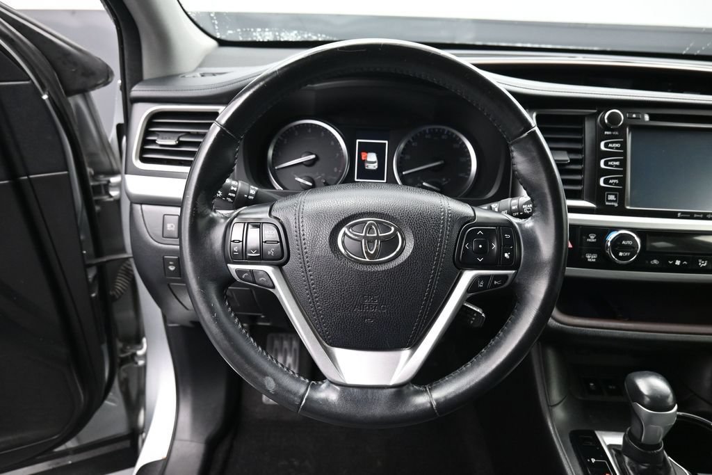 Used 2017 Toyota Highlander Limited w/ Protection Package #3 AWD/4WD image 17