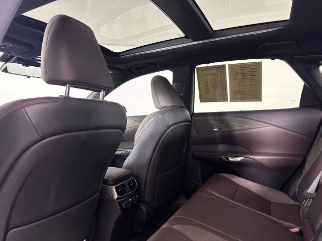 Used 2023 Lexus RX 350 FWD w/ Cold Area Package image 32