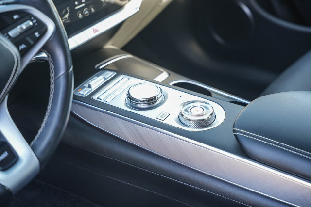 Used 2023 Genesis Electrified GV70 AWD/4WD image 25
