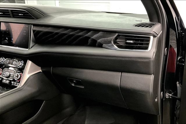 Used 2024 GMC Yukon XL Denali AWD/4WD image 19