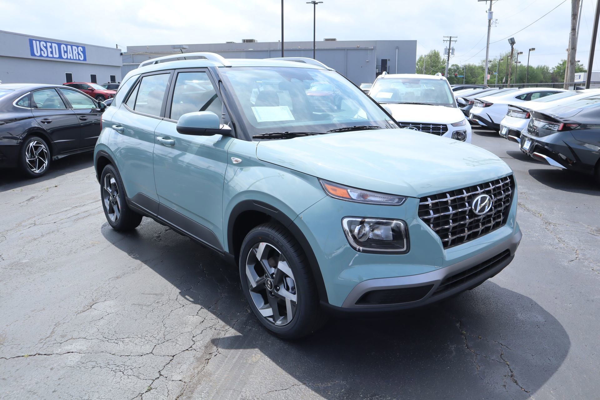 New 2026 Hyundai Venue SEL FWD image 1