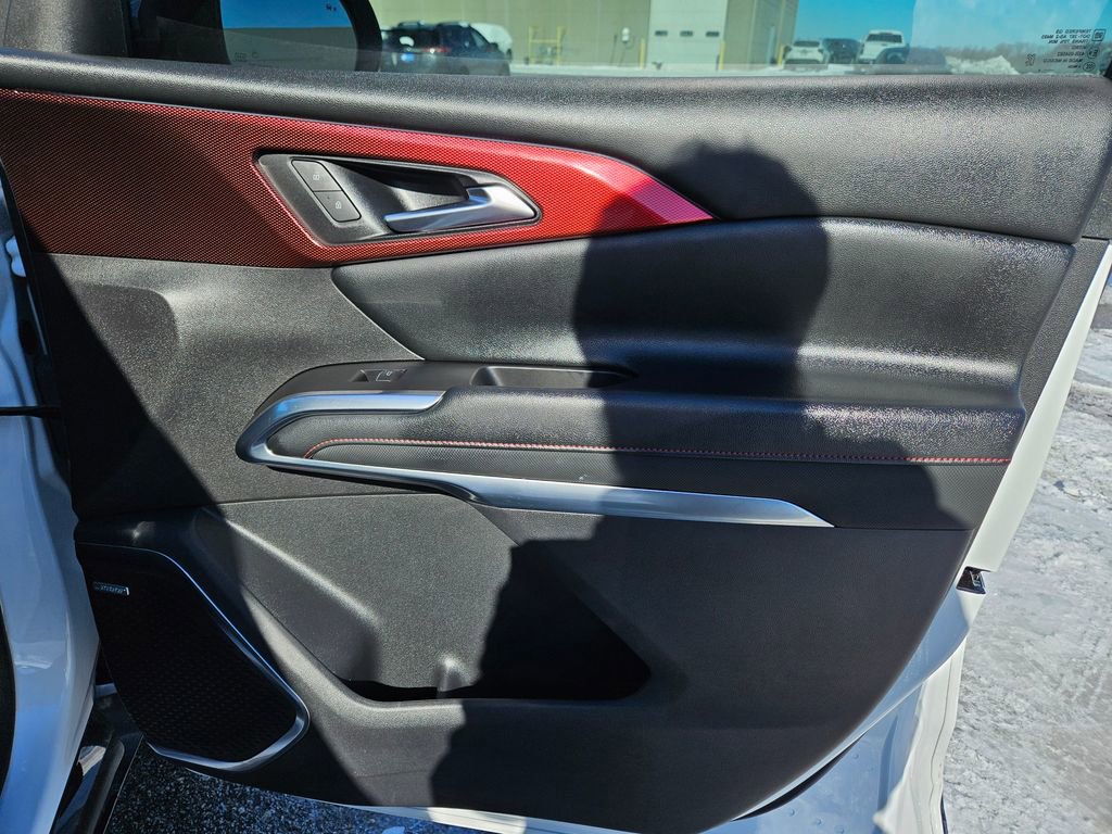 Used 2024 Chevrolet Traverse RS image 37