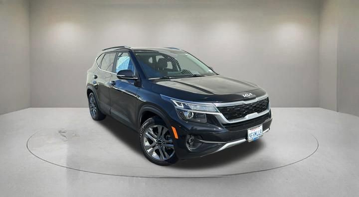 Used 2023 Kia Seltos S w/ Navigation Package