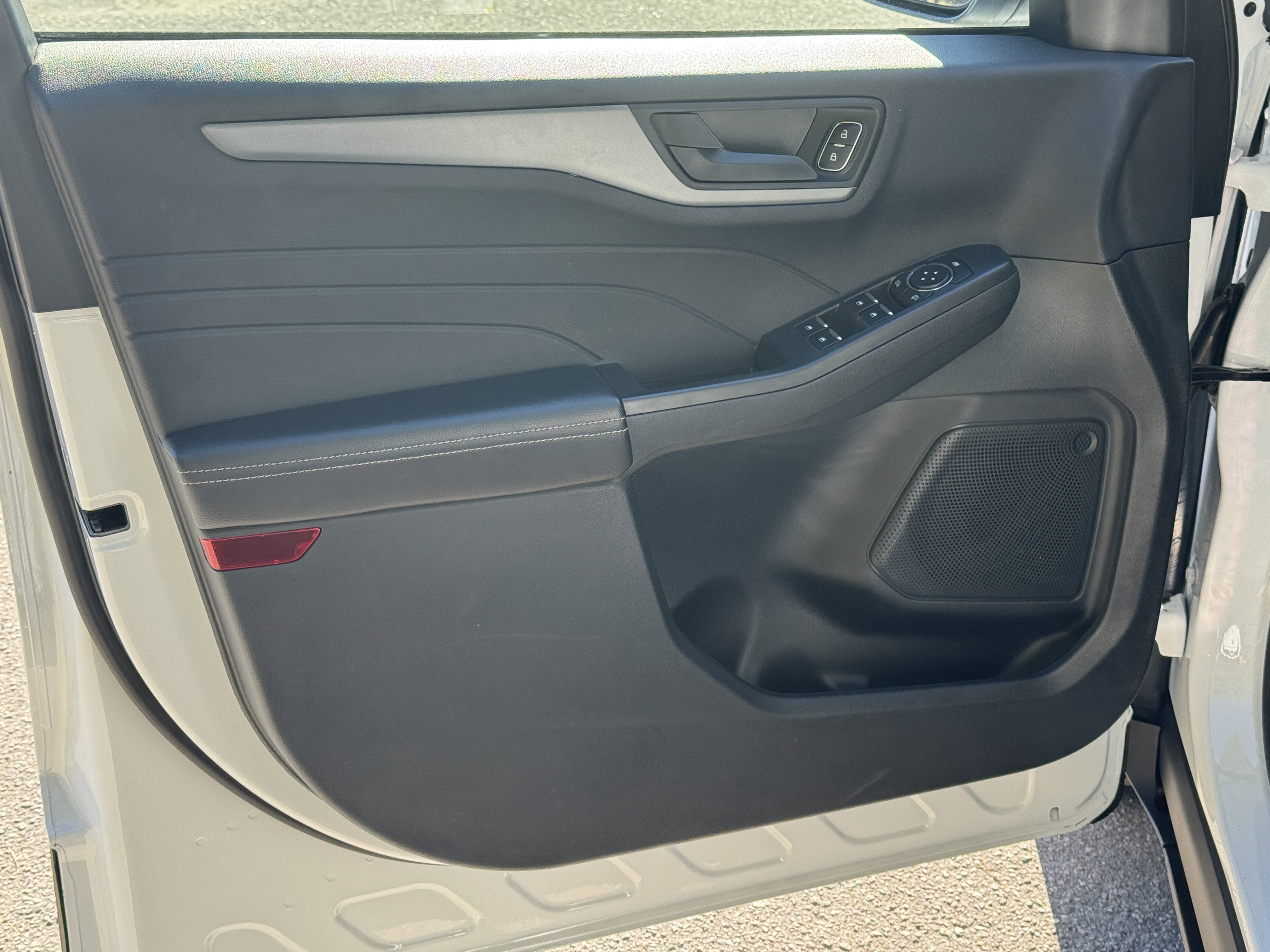 Used 2025 Ford Escape Active image 14