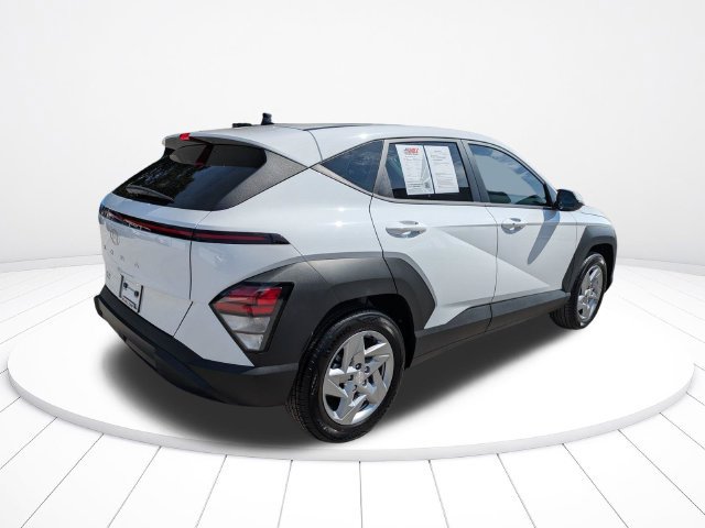 Used 2025 Hyundai Kona SE FWD image 4