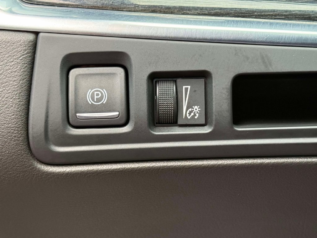 Used 2023 Cadillac XT5 Premium Luxury AWD/4WD image 29