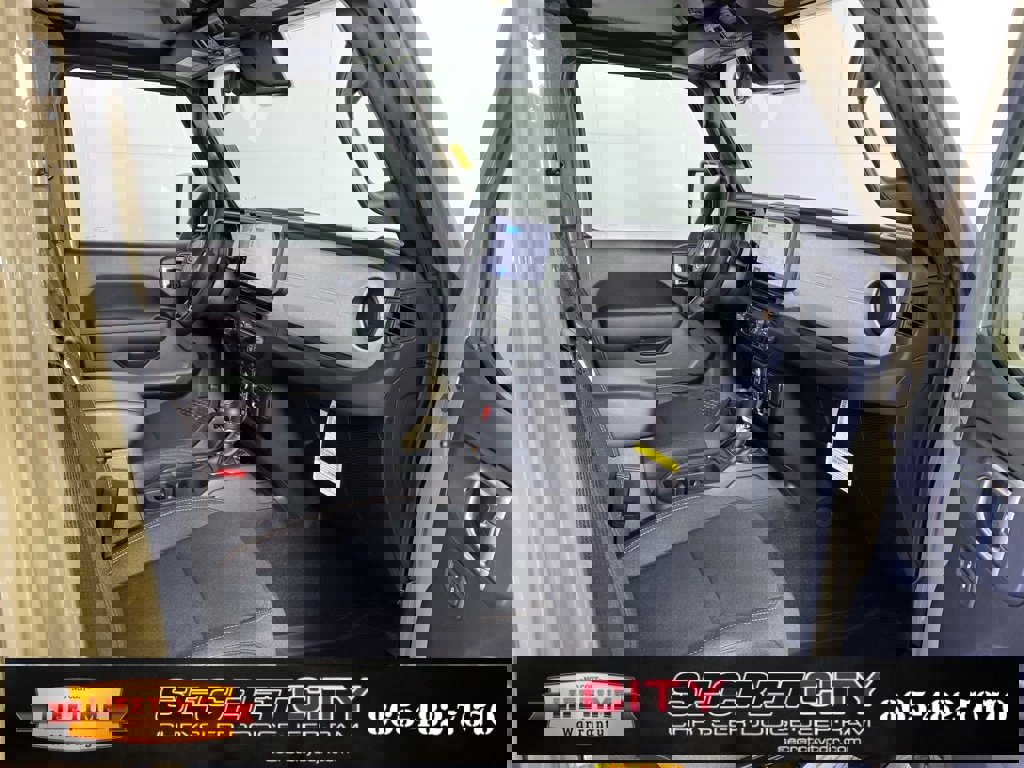 New 2025 Jeep Gladiator Sport image 30