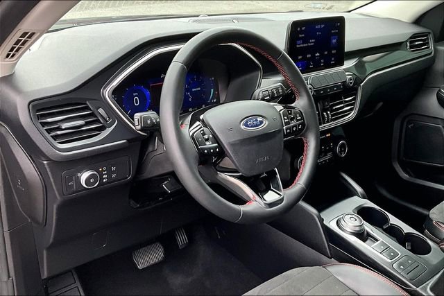 Used 2022 Ford Escape SEL w/ SEL Stealth AWD Package image 13