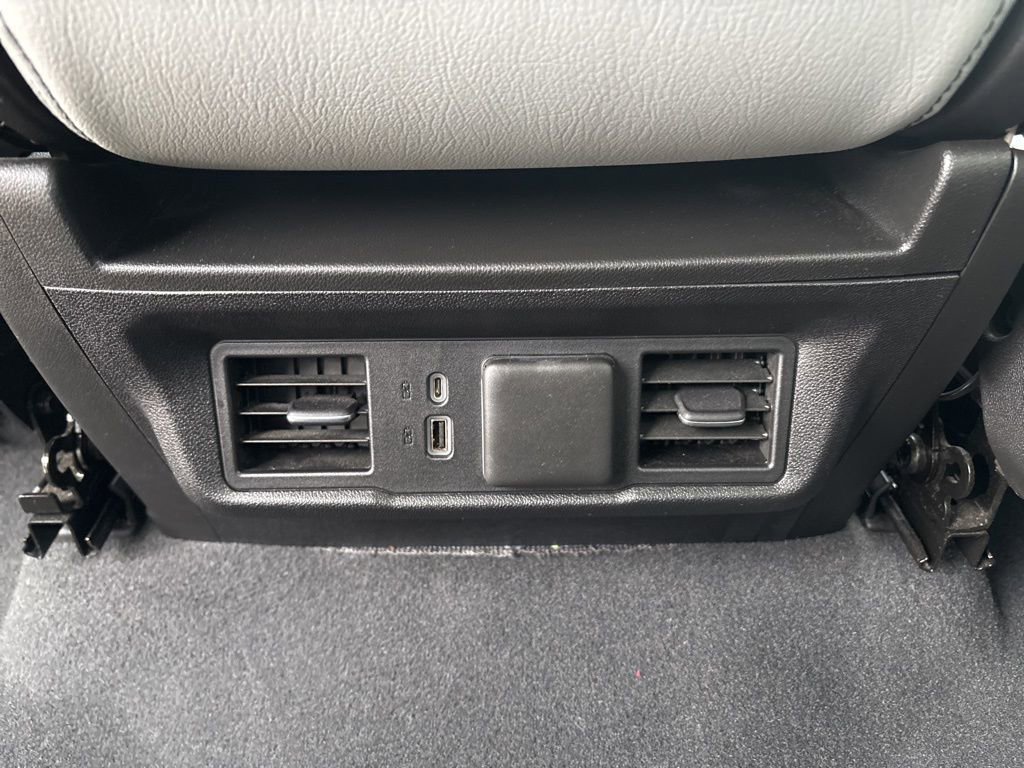 Used 2023 Chevrolet Silverado 1500 LT image 34