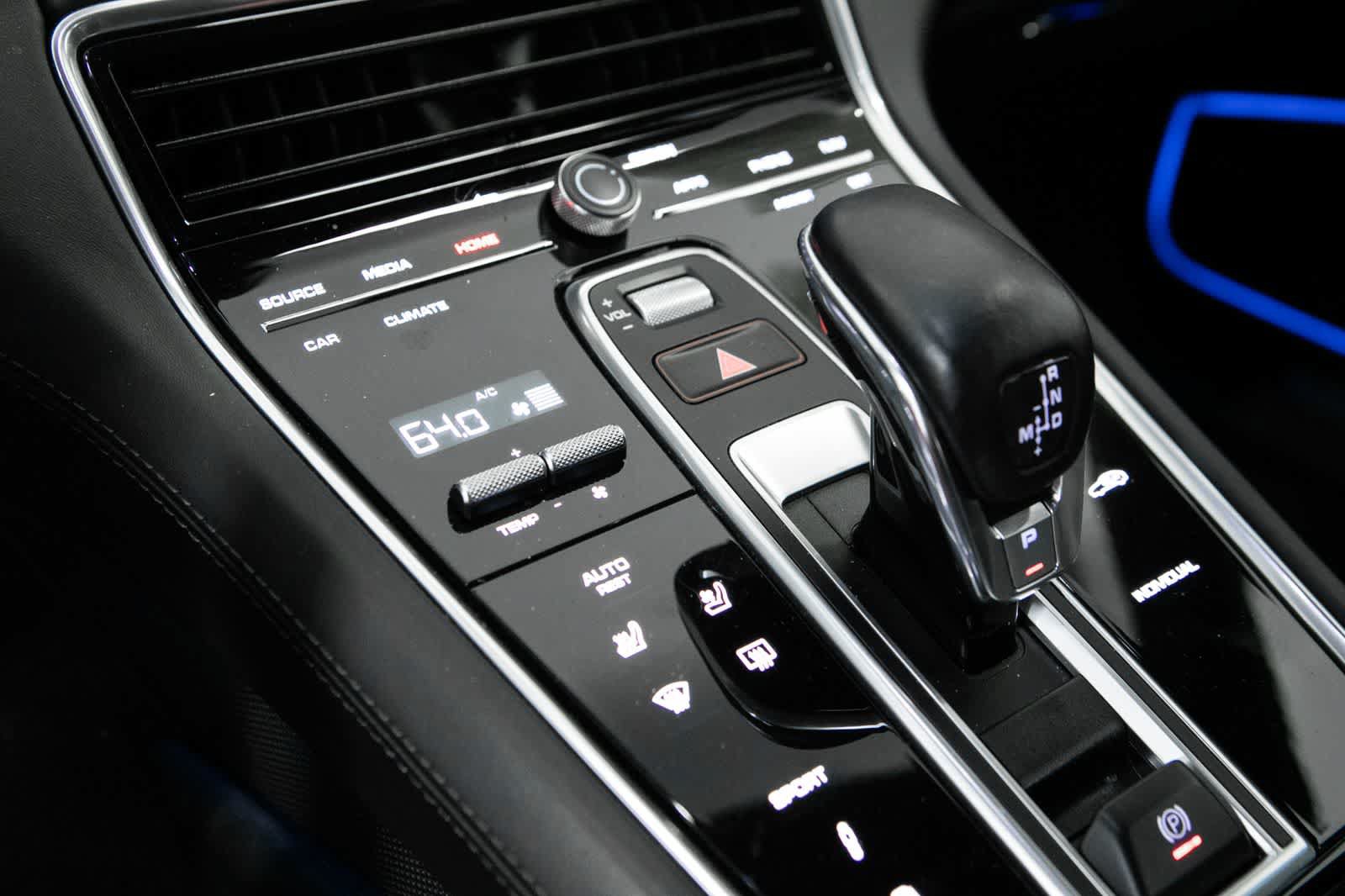 Certified 2023 Porsche Panamera RWD image 23